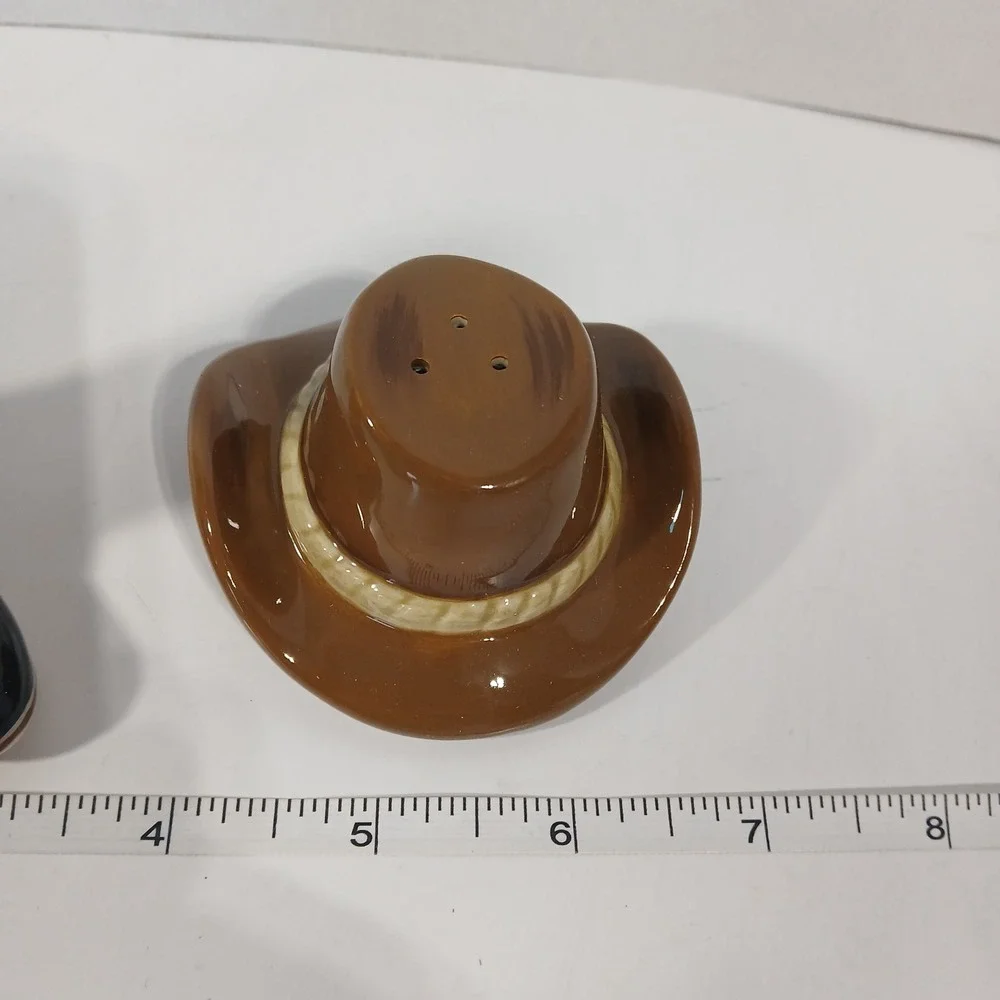 Sonoma Happy Trails Western Salt and Pepper Shakers New